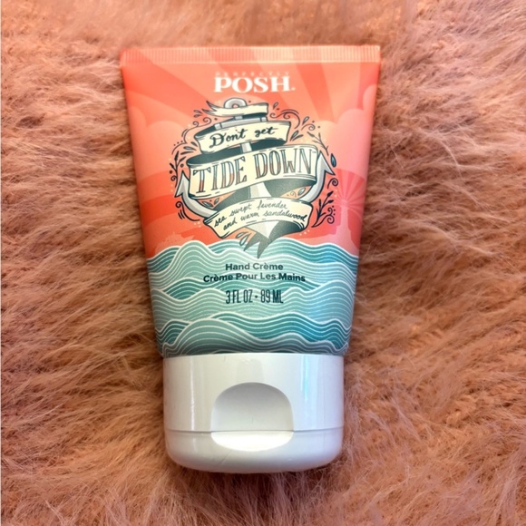 Perfectly Posh~Don’t Get Tide Down~BFYHC~New and Sealed - Picture 4 of 8